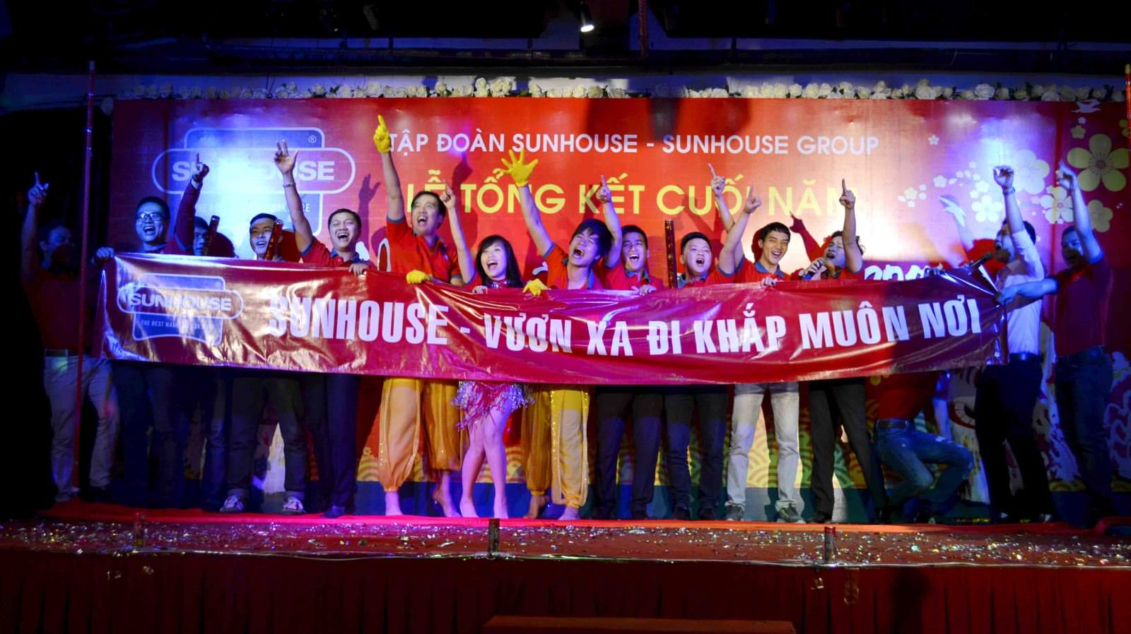 Lễ tổng kết cuối năm 2014 Sunhouse Group ý nghĩa, ấn tượng và ấm cúng 4