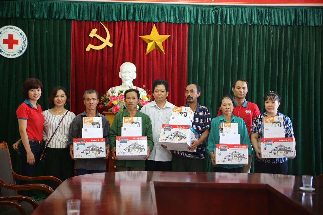 SUNHOUSE tổ chức cứu trợ đồng bào chịu ảnh hưởng lũ lụt phường Mông Dương tỉnh Quảng Ninh 5