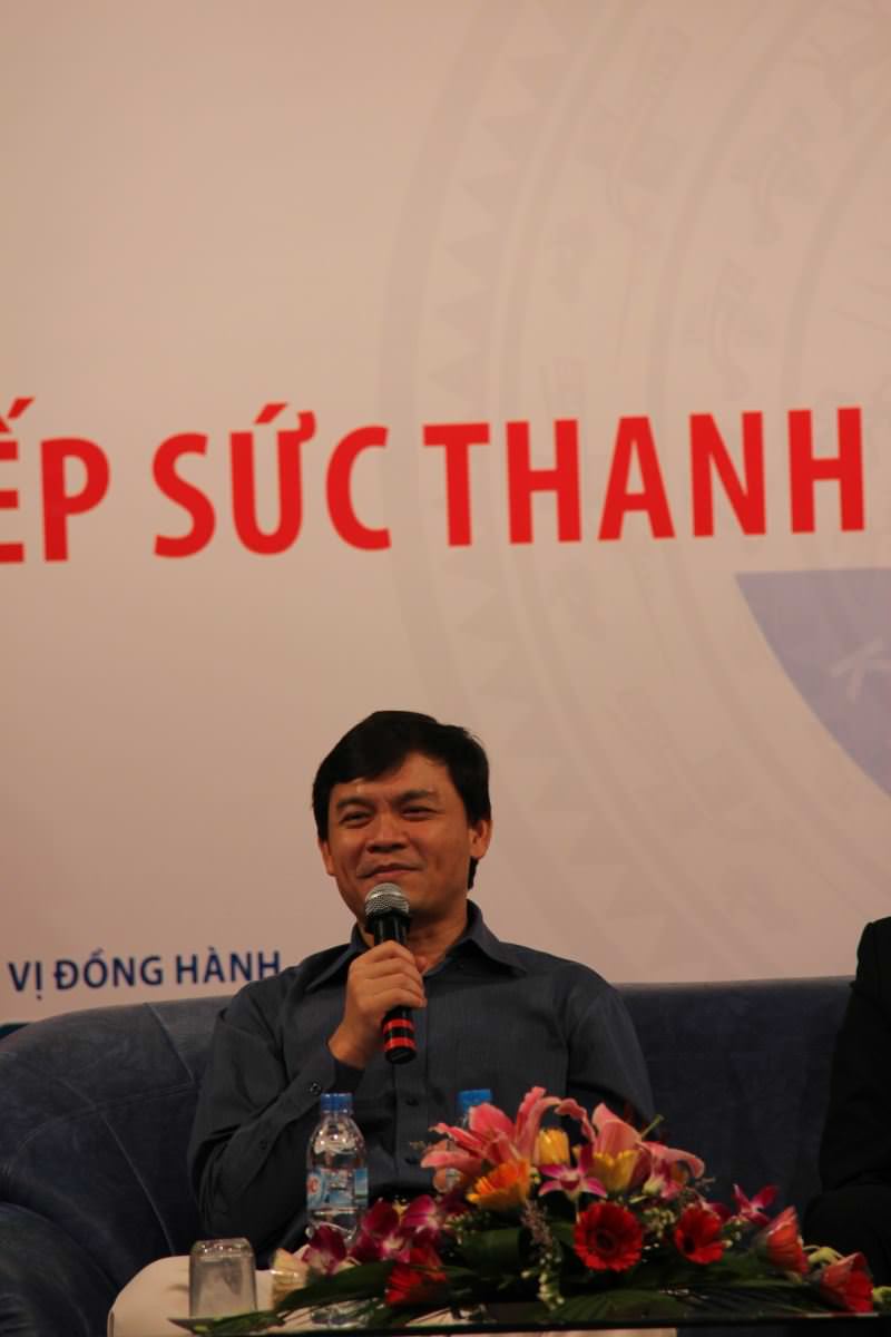 Chủ tịch Nguyễn Xuân Phú được vinh danh “Giảng viên Doanh nhân tiêu biểu năm 2013” 7