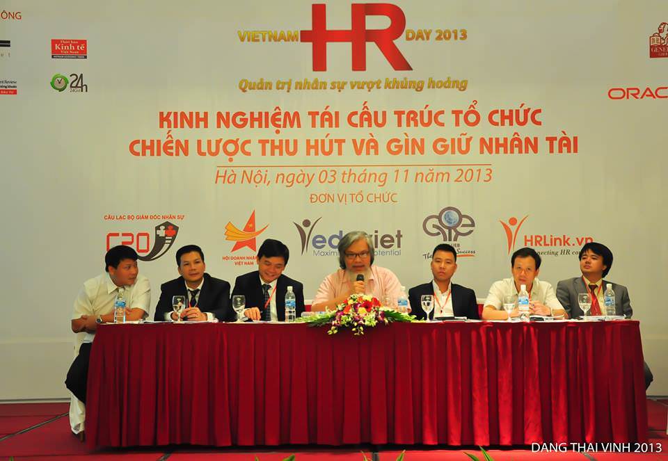 Chủ tịch Nguyễn Xuân Phú làm diễn giả Ngày Nhân sự Việt Nam 2013 - Quản trị nhân sự vượt khủng hoảng 1
