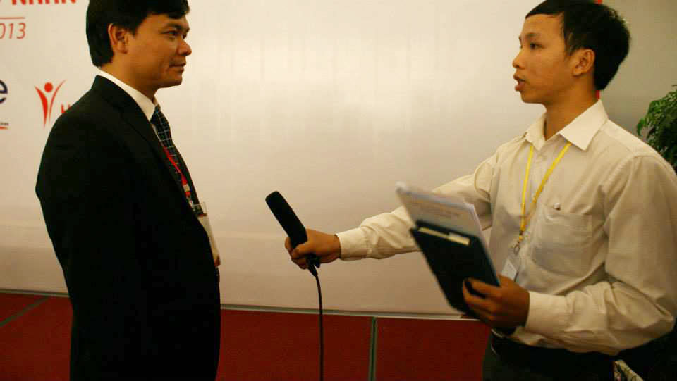 Chủ tịch Nguyễn Xuân Phú làm diễn giả Ngày Nhân sự Việt Nam 2013 - Quản trị nhân sự vượt khủng hoảng 2