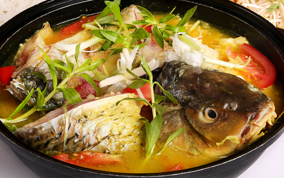 Công thức chuẩn cho món lẩu cá chép bằng bếp từ, ăn ngon chẳng muốn ra hàng