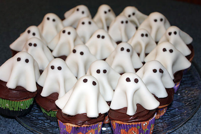 Những chiếc cupcake đậm chất Halloween cho bé yêu 1