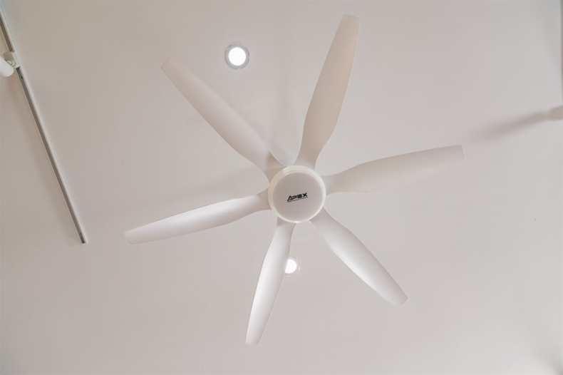 Bạn nên lựa chọn mẫu quạt trần 5 cánh của thương hiệu chính hãng để hạn chế rủi ro không mong muốn