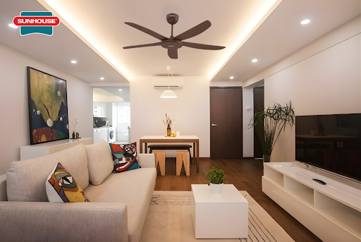 Quạt trần SUNHOUSE APEX APF7665B trong không gian phòng khách chung cư