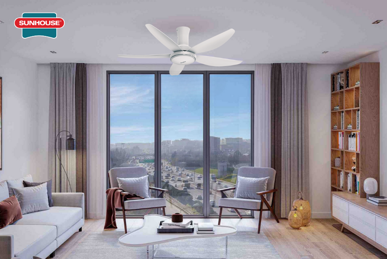 Quạt trần cổ ngắn tích hợp đèn LED giúp ánh sáng không chói khi nhìn trực diện từ dưới lên