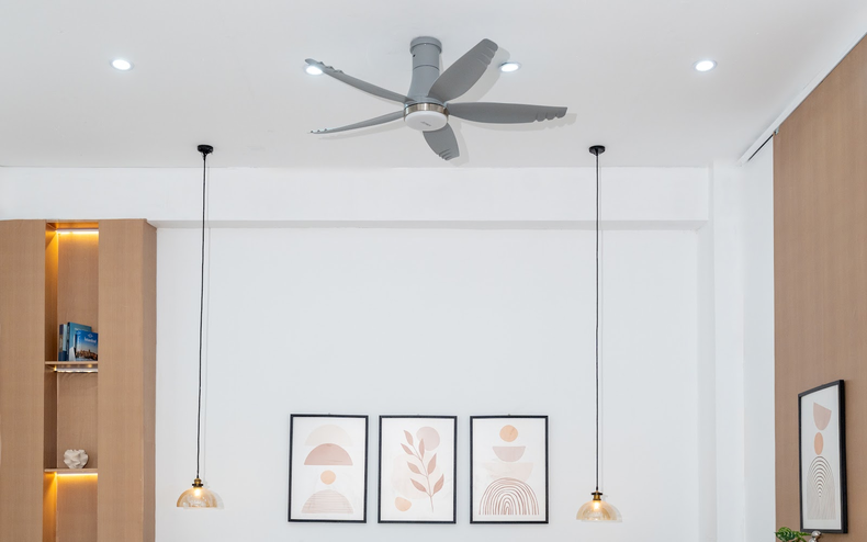 Các mẫu quạt có trục (ti) siêu ngắn sẽ là lựa chọn lý tưởng cho phòng khách chung cư trần thấp