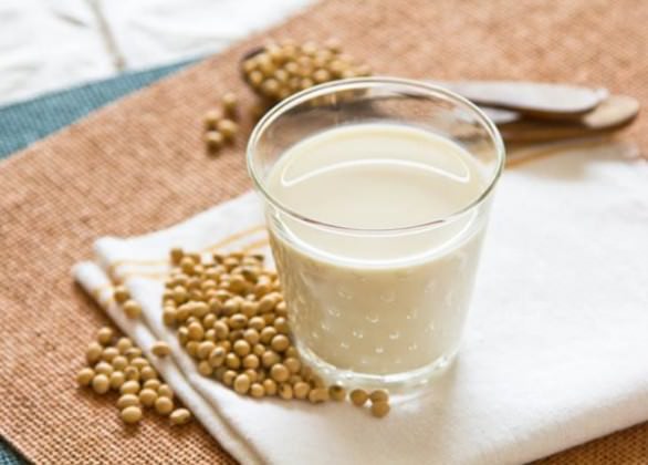 Sữa đậu nành làm bằng máy làm sữa đậu nành khác gì cách nấu thủ công?