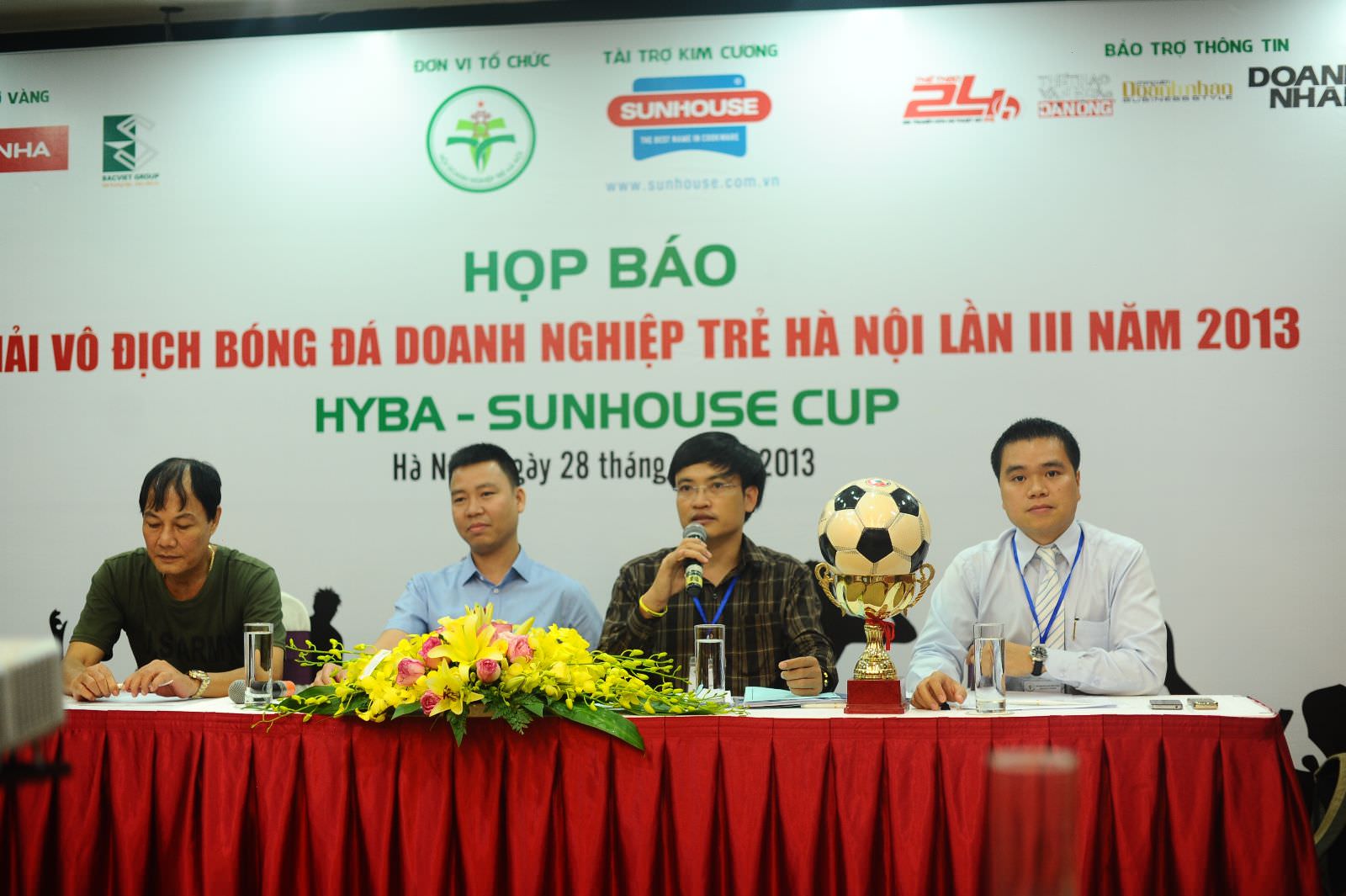 Sunhouse tài trợ Giải bóng đá Doanh nghiệp trẻ Hà Nội lần III- SunhouseCup