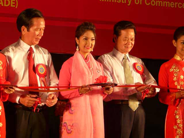 Sunhouse tham dự hội chợ hàng Việt Nam tại Myanmar 1