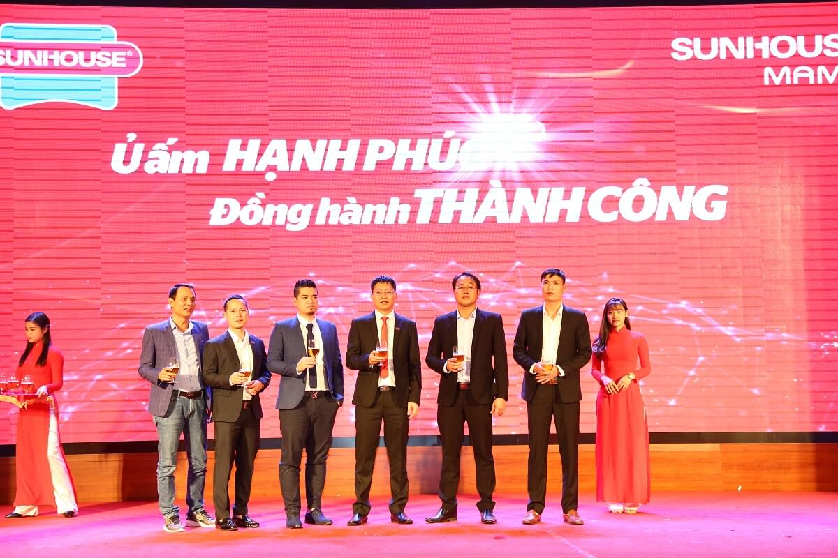 SUNHOUSE tổ chức thành công hội nghị khách hàng 2018 tại Hà Nam, Vĩnh Phúc và Tuyên Quang – Sẵn sàng tâm thế chinh phục với nhãn hàng mới SUNHOUSE MAMA 001
