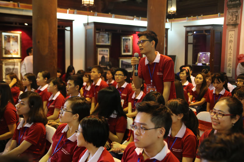 Tập đoàn SUNHOUSE tặng quà biểu dương 98 thủ khoa Hà Nội xuất sắc năm 2015 1