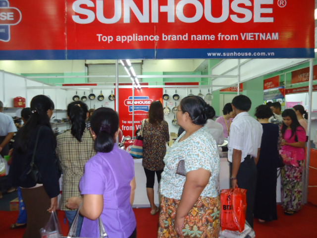 Tập đoàn Sunhouse ghi dấu ấn tại Hội chợ hàng Việt Nam tại Myanmar 2013 2