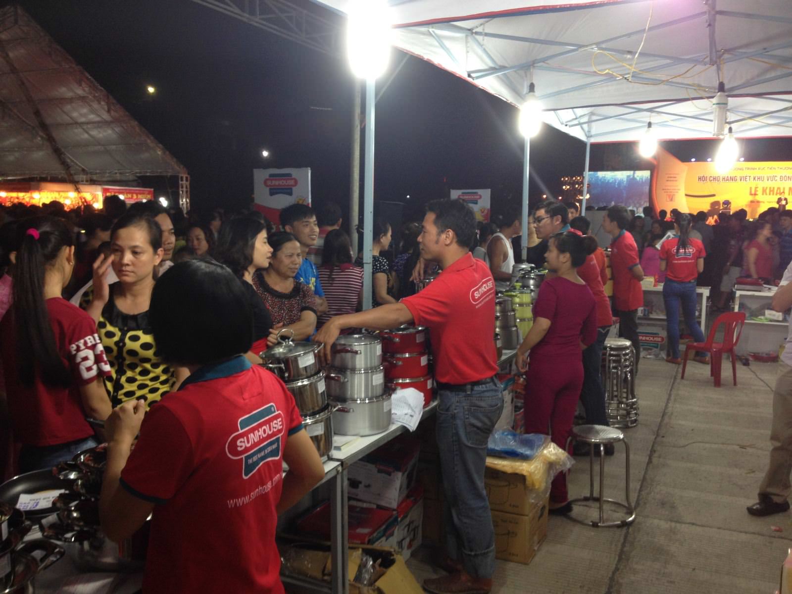 Tập đoàn Sunhouse tổ chức chương trình “Tri ân khách hàng” tại Hội chợ Hàng Việt khu vực Đông Bắc-Bắc Giang 2013 2
