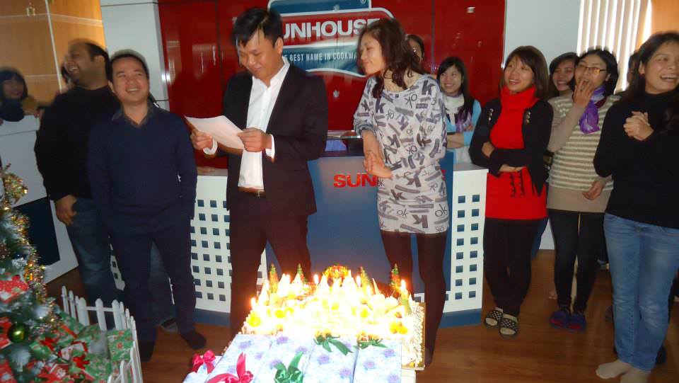 Tập đoàn Sunhouse tổ chức Noel 2013 và sinh nhật cho CBNV có ngày sinh trong tháng 12 1