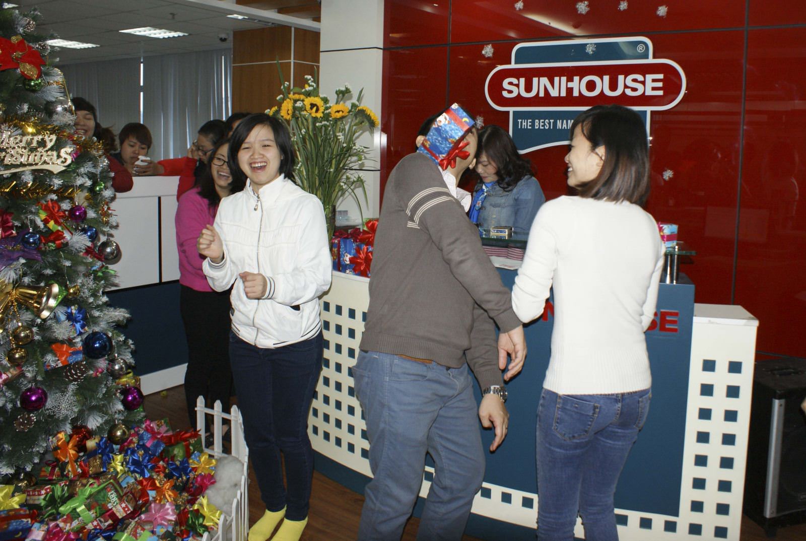 Tập đoàn Sunhouse tưng bừng đón giáng sinh 2014 3