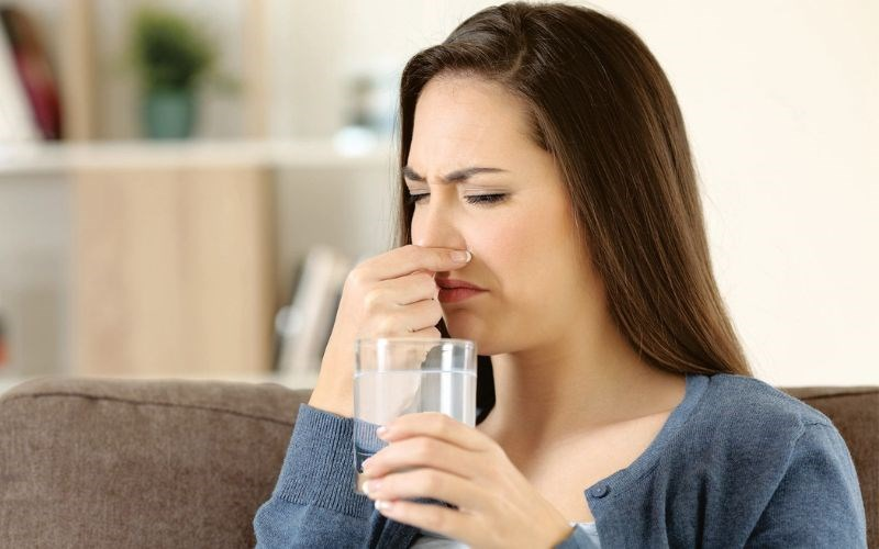 Máy lọc nước có mùi hôi? 8 Nguyên nhân và cách xử lý hiệu quả