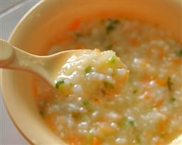 Hướng dẫn nấu cháo bí đỏ thanh nhiệt bằng nồi áp suất điện đa năng