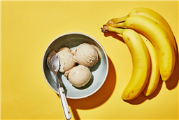 làm kem chuối bằng máy ép chậm