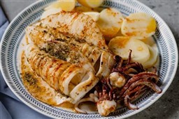 Làm mực nướng muối ớt bằng nồi chiên không dầu đậm đà, cay xé