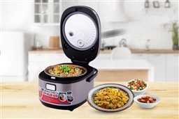 Nấu cơm Dương Châu bằng nồi cơm điện chuẩn vị cho gia đình 