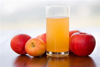 ép táo bằng máy ép chậm