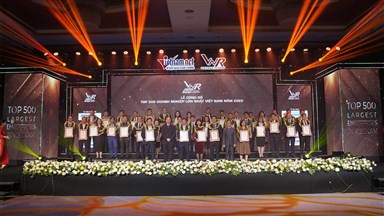 SUNHOUSE NÂNG 11 BẬC TRONG BẢNG XẾP HẠNG VNR500